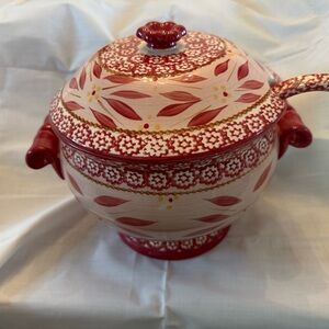 Temp-tations Soup Tureen
